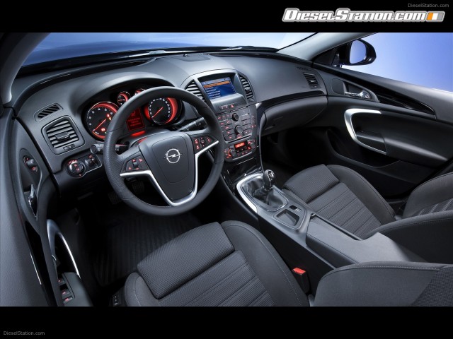 Opel Sports Tourer Picture #1 Opel Sports Tourer Picture #1